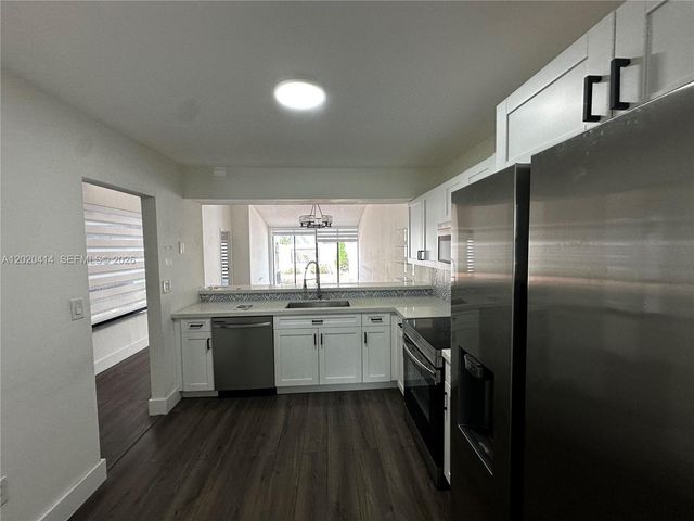 13350 SW 88th Ter F, Miami, FL 33186