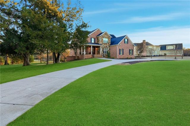 18 Starlight NW Drive, Cartersville, GA 30121