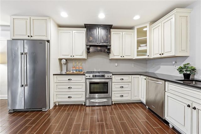 18 Starlight NW Drive, Cartersville, GA 30121