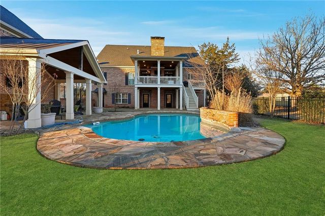 18 Starlight NW Drive, Cartersville, GA 30121