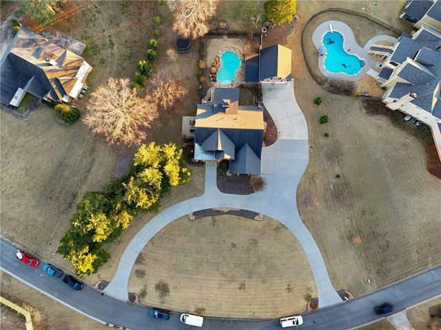 18 Starlight NW Drive, Cartersville, GA 30121