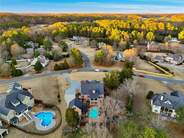 18 Starlight NW Drive, Cartersville, GA 30121