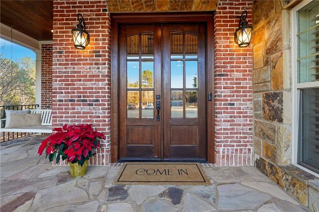 18 Starlight NW Drive, Cartersville, GA 30121