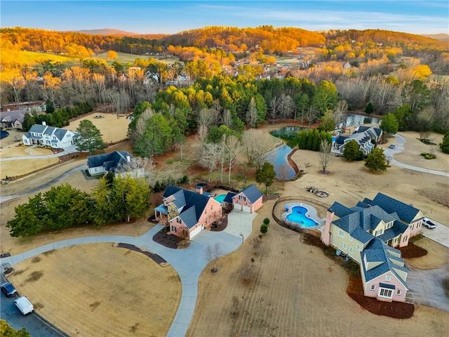 18 Starlight NW Drive, Cartersville, GA 30121