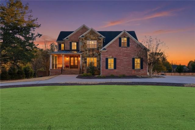 18 Starlight NW Drive, Cartersville, GA 30121