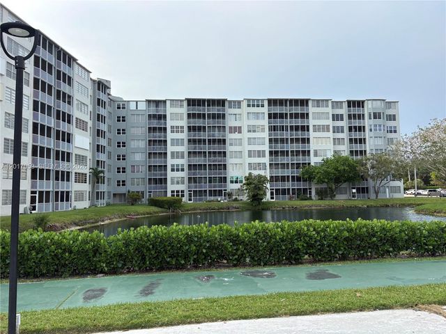 1770 NE 191st St 203-1, Miami, FL 33179