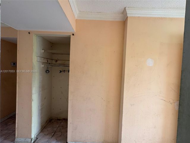 1770 NE 191st St 203-1, Miami, FL 33179
