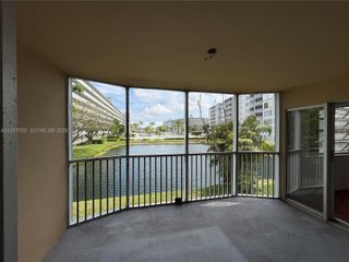 1770 NE 191st St 203-1, Miami, FL 33179