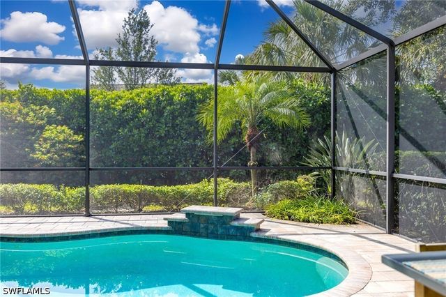 7156 Live Oak DR, Naples, FL 34114
