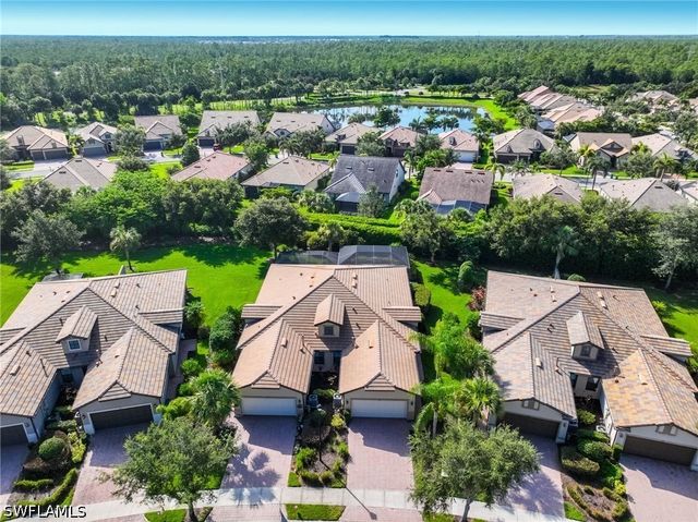 7156 Live Oak DR, Naples, FL 34114