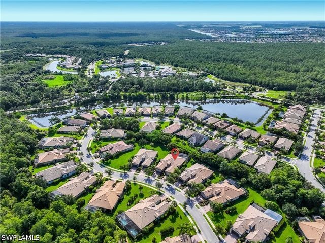 7156 Live Oak DR, Naples, FL 34114