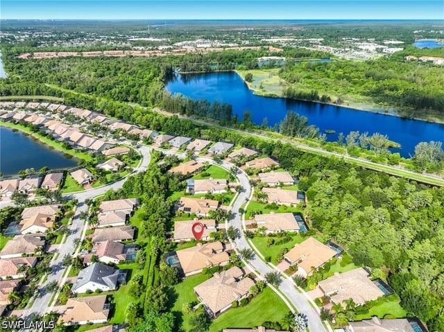 7156 Live Oak DR, Naples, FL 34114