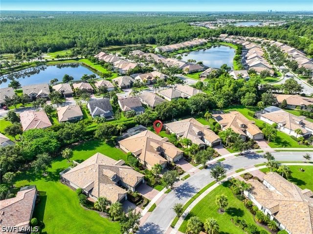 7156 Live Oak DR, Naples, FL 34114
