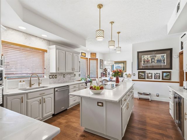 2284 SE LAUREL RUN DRIVE, Ocala, FL 34471