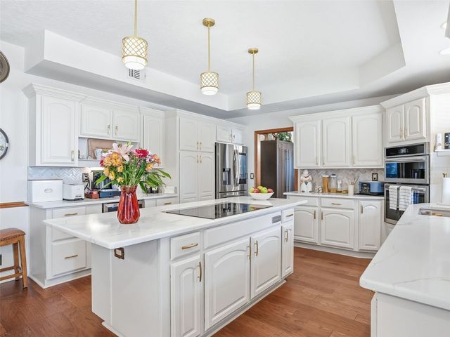 2284 SE LAUREL RUN DRIVE, Ocala, FL 34471