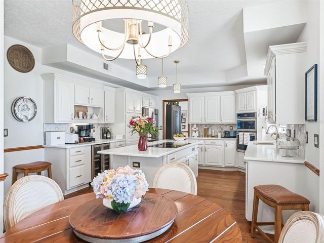 2284 SE LAUREL RUN DRIVE, Ocala, FL 34471