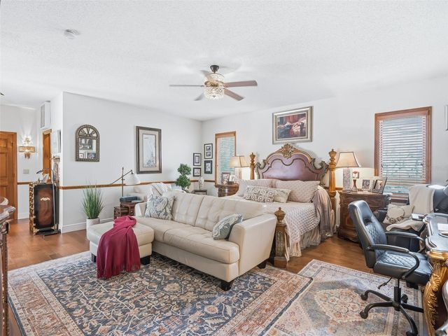 2284 SE LAUREL RUN DRIVE, Ocala, FL 34471