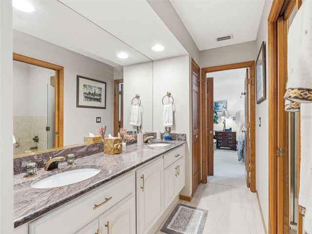 2284 SE LAUREL RUN DRIVE, Ocala, FL 34471