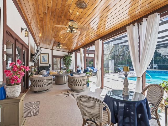 2284 SE LAUREL RUN DRIVE, Ocala, FL 34471