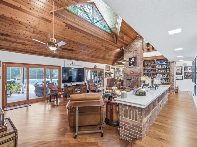 2284 SE LAUREL RUN DRIVE, Ocala, FL 34471