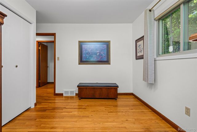760 Waterbury Road, Highland Charter Township, MI 48356