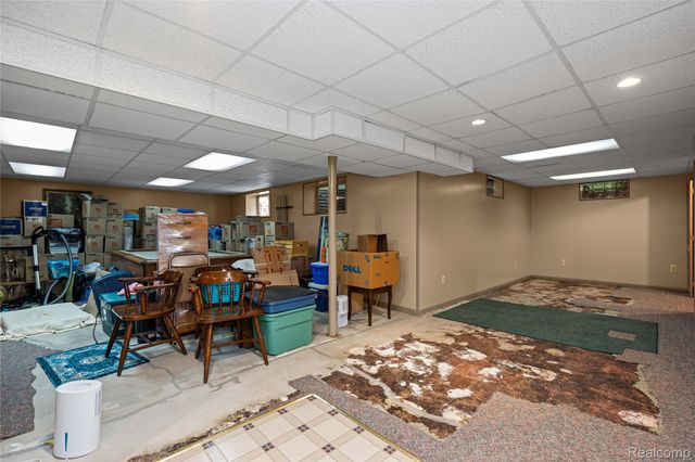 760 Waterbury Road, Highland Charter Township, MI 48356