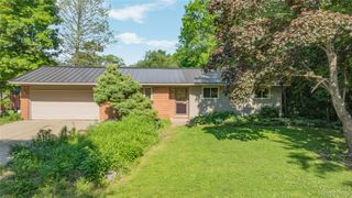 760 Waterbury Road, Highland Charter Township, MI 48356