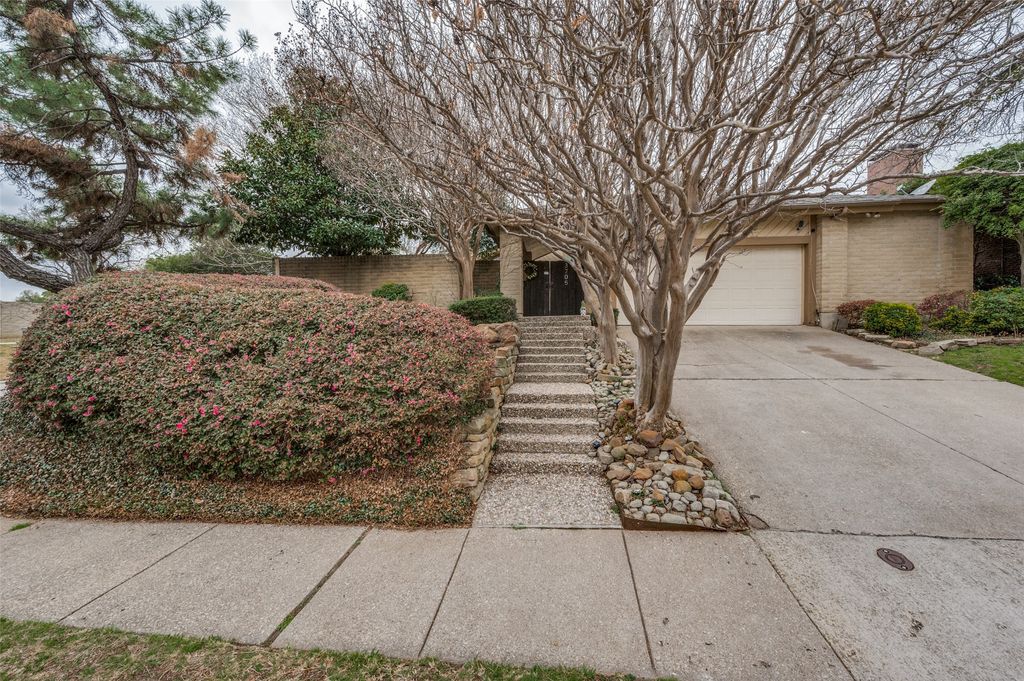 3705 Millswood Drive, Irving, TX 75062