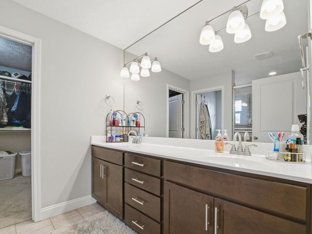 2570 E Keystone Drive, Republic, MO 65738