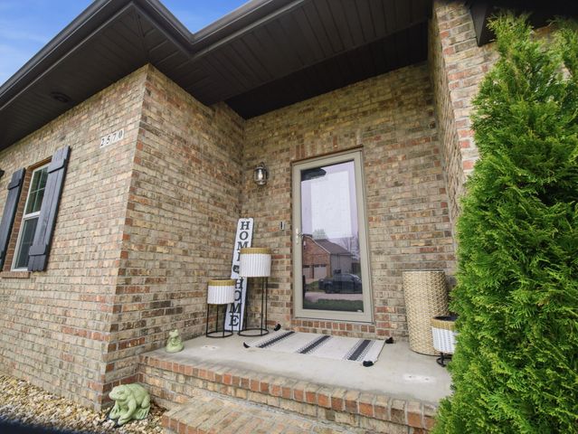 2570 E Keystone Drive, Republic, MO 65738