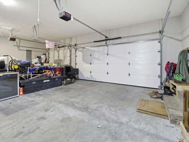 2570 E Keystone Drive, Republic, MO 65738