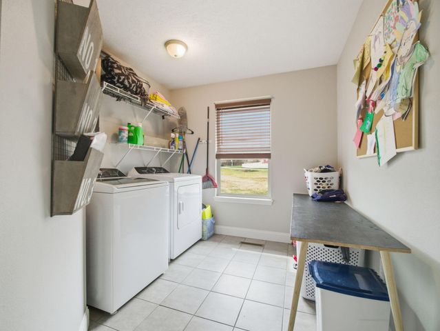 2570 E Keystone Drive, Republic, MO 65738