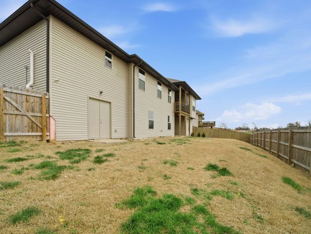 2570 E Keystone Drive, Republic, MO 65738