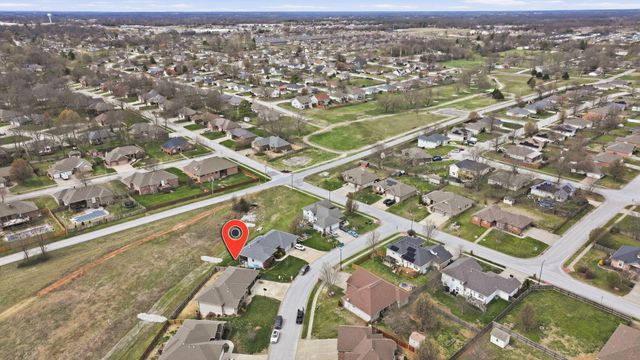 2570 E Keystone Drive, Republic, MO 65738