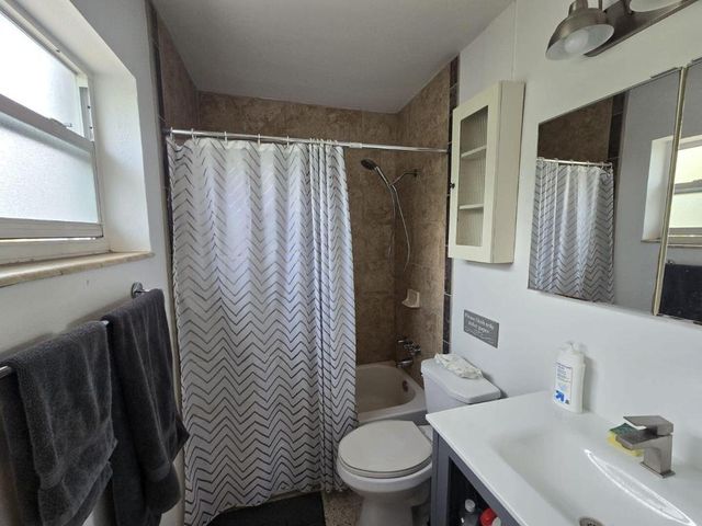 740 NE 37th Street A, Oakland Park, FL 33334