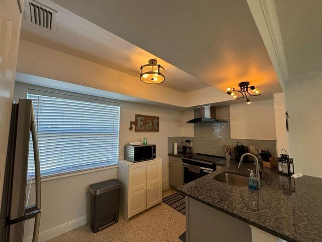 740 NE 37th Street A, Oakland Park, FL 33334