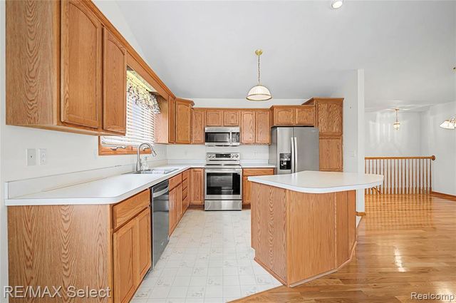 1058 Brokaw Drive, Davison, MI 48423