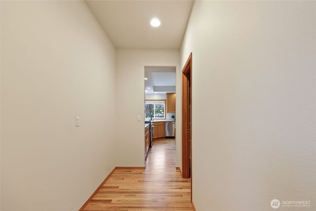 1611 12th Avenue NW, Puyallup, WA 98371