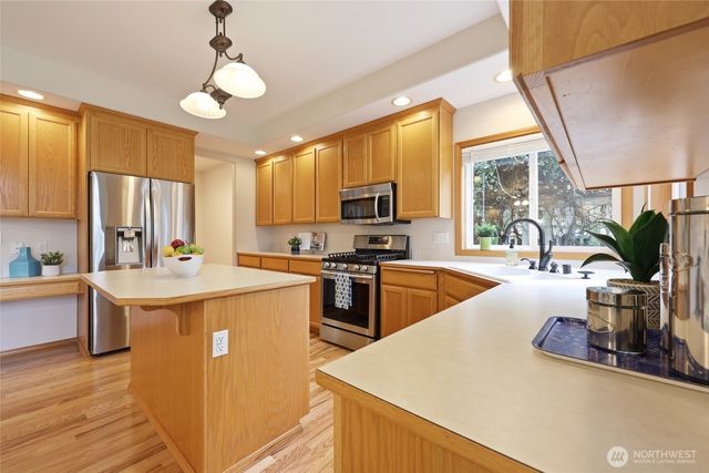 1611 12th Avenue NW, Puyallup, WA 98371