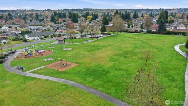 1611 12th Avenue NW, Puyallup, WA 98371