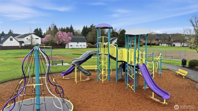 1611 12th Avenue NW, Puyallup, WA 98371