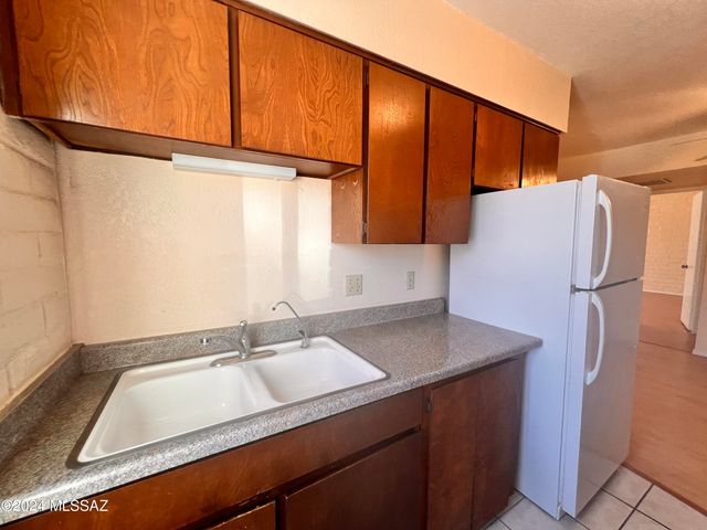 8450 E Old Spanish Trl Apt 227, Tucson, AZ 85710