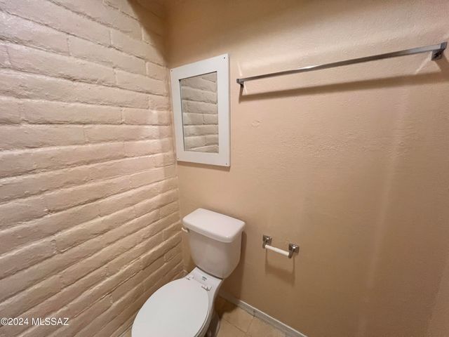 8450 E Old Spanish Trl Apt 227, Tucson, AZ 85710