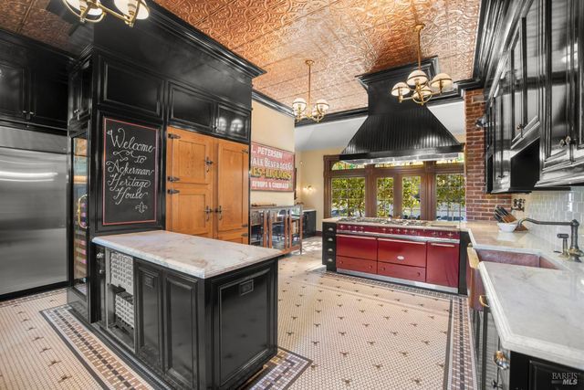 608 Randolph St, Napa, CA 94559