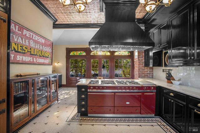 608 Randolph St, Napa, CA 94559