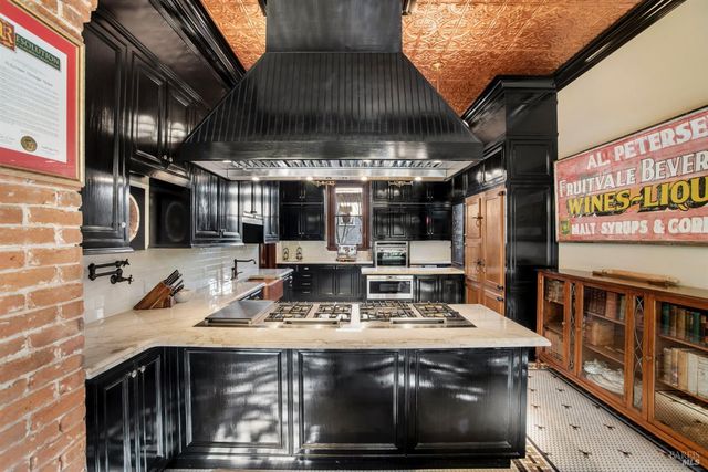 608 Randolph St, Napa, CA 94559