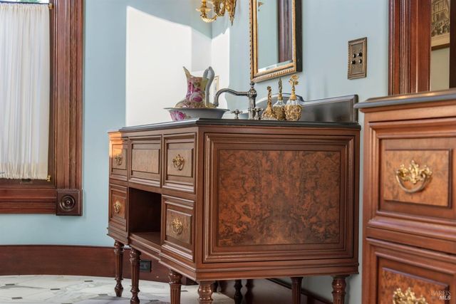 608 Randolph St, Napa, CA 94559