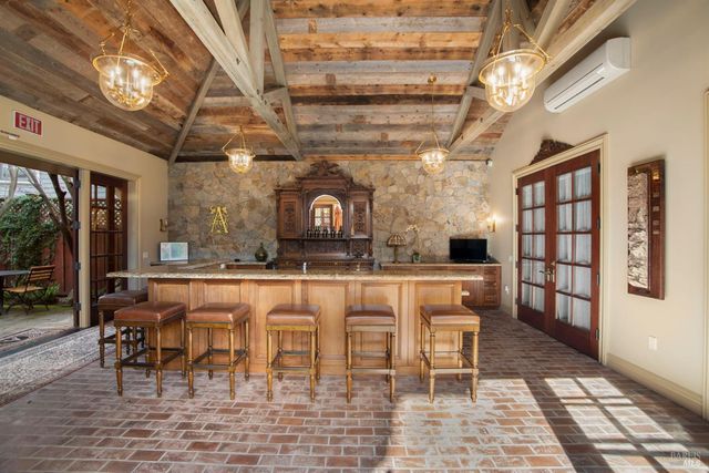 608 Randolph St, Napa, CA 94559