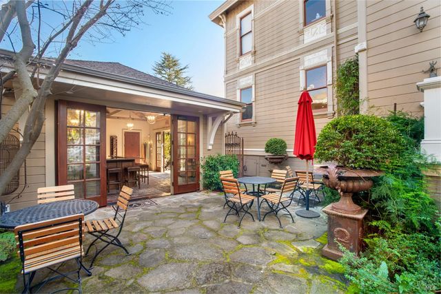 608 Randolph St, Napa, CA 94559