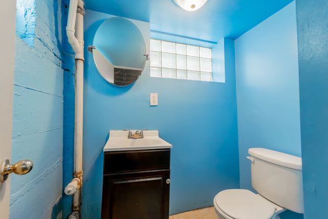 9640 S Hoxie Avenue, Chicago, IL 60617